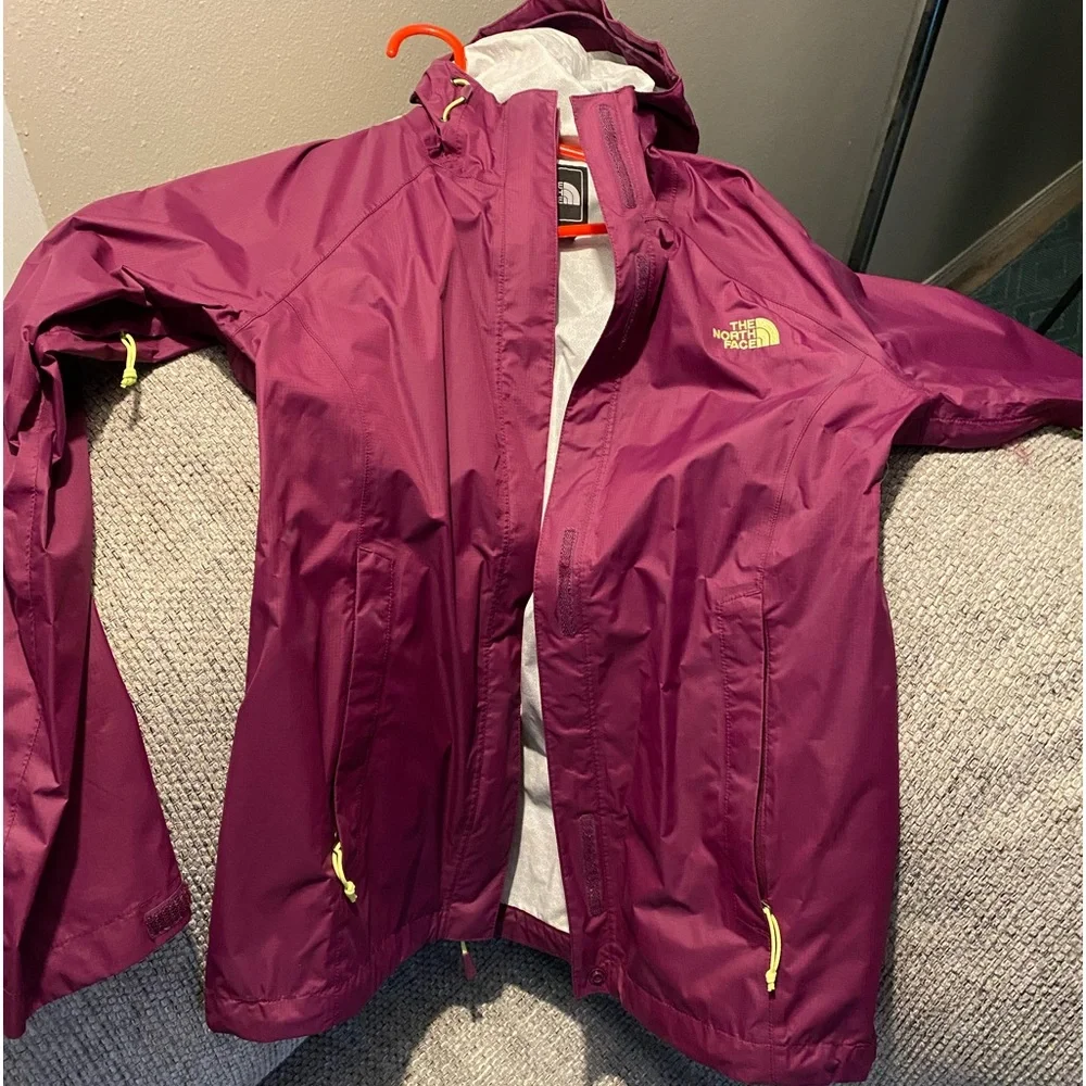 North Face jacket 🌸 - Picture 2 of 10